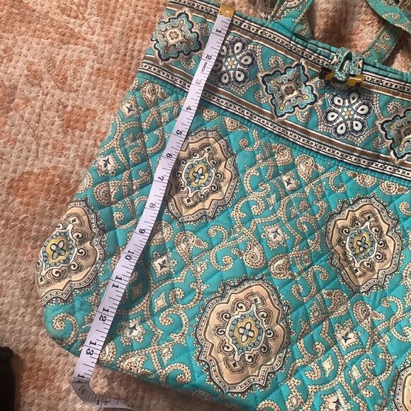 Vera Bradley tote  - Picture 4 of 7